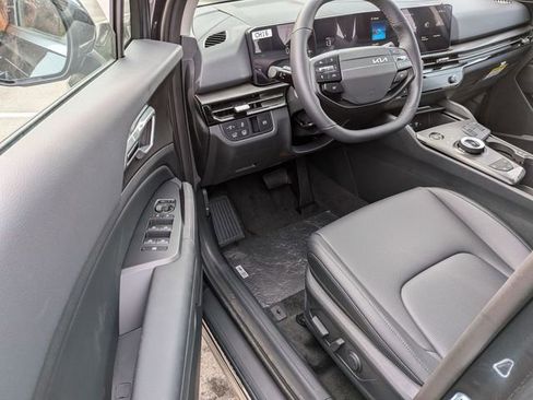 New 2026 Kia Sportage EX AWD/4WD image 12