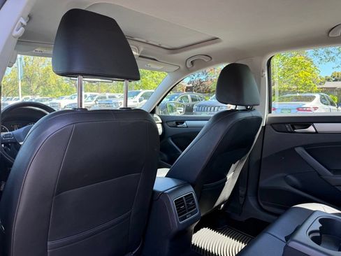 Used 2014 Volkswagen Passat TDI SE FWD image 17