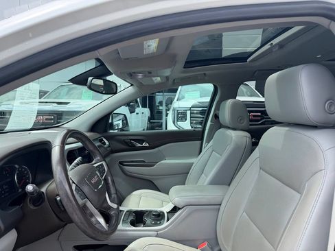 Used 2020 GMC Acadia SLT w/ Trailering Package FWD image 10