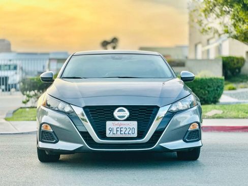 Used 2022 Nissan Altima 2.5 S FWD image 3