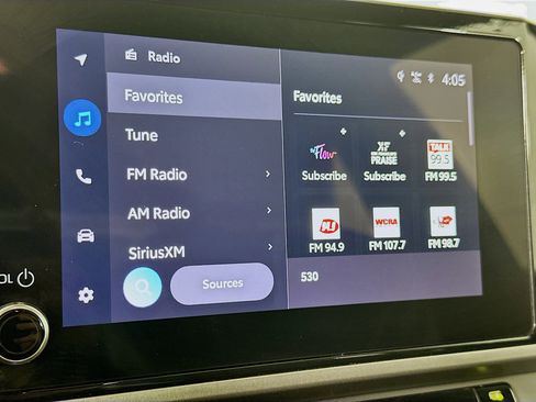 Used 2025 Toyota Camry SE image 21