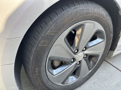 Used 2016 Hyundai Sonata Limited w/ Option Group 02 image 17