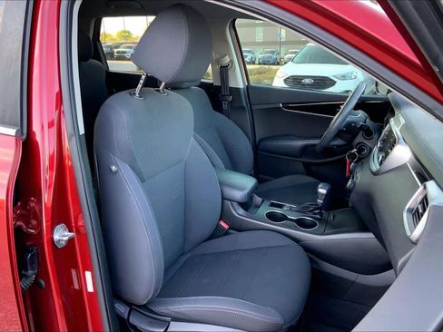 Used 2019 Kia Sorento S image 9