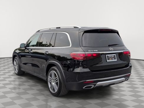 Used 2025 Mercedes-Benz GLS 450 4MATIC image 3