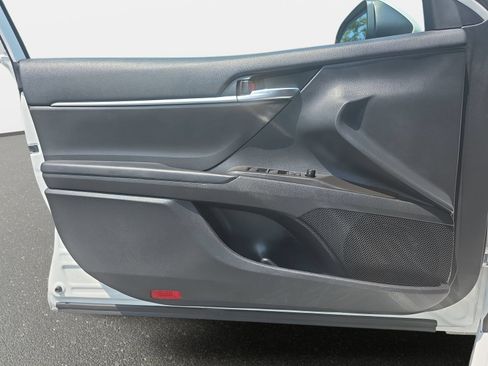 Used 2022 Toyota Camry LE FWD image 26