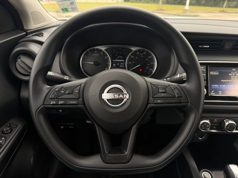 Used 2025 Nissan Kicks Play S image 16