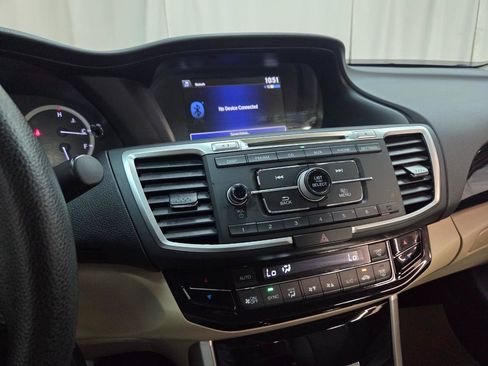 Used 2016 Honda Accord LX image 26