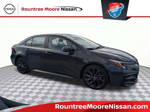 Used 2023 Toyota Corolla SE image 1