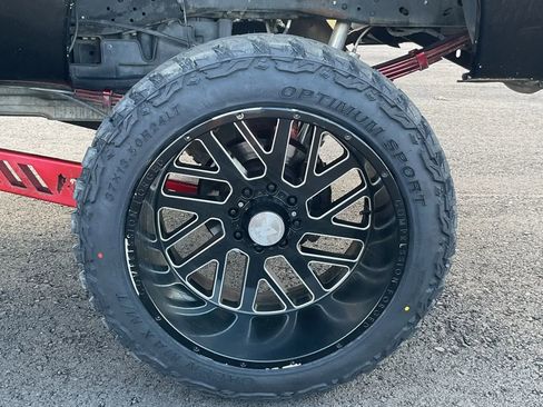 Used 2016 Ford F250 Platinum w/ FX4 Off-Road Package image 11