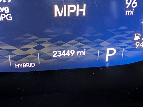 Used 2023 Jeep Wrangler Unlimited Sahara w/ Cold Weather Group image 17