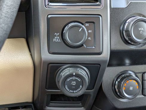 Used 2019 Ford F150 XLT w/ Equipment Group 302A Luxury AWD/4WD image 27