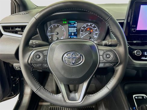 Used 2025 Toyota Corolla SE image 9