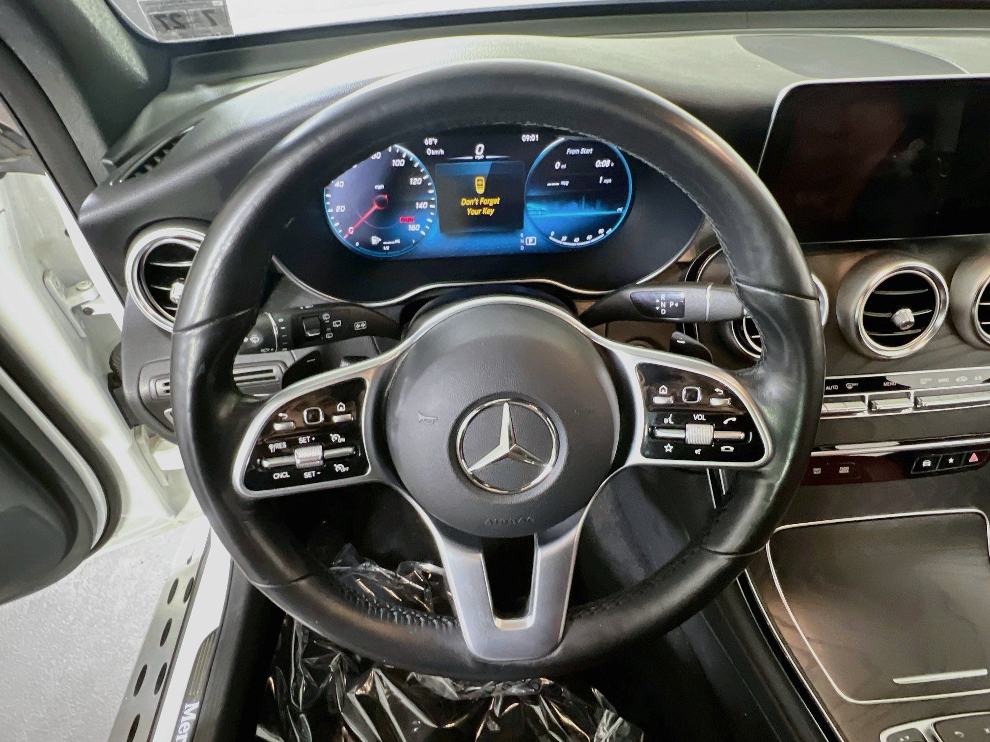 Used 2022 Mercedes-Benz GLC 300 4MATIC image 11