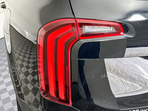 Used 2022 Kia Telluride EX w/ EX Premium Package image 36