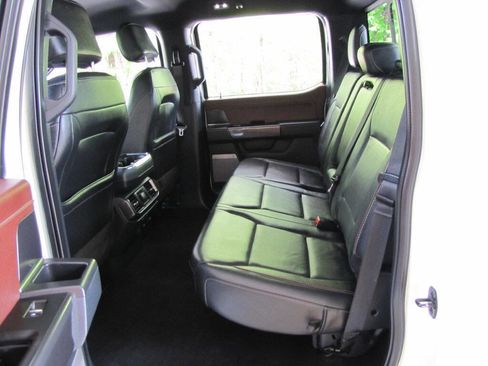 Used 2022 Ford F150 Lariat image 17