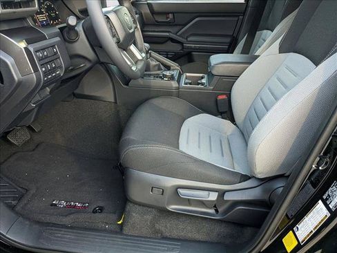 Used 2025 Toyota 4Runner TRD Off-Road AWD/4WD image 4