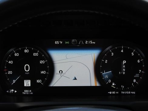 Used 2016 Volvo XC90 T6 Momentum w/ Vision Package image 14