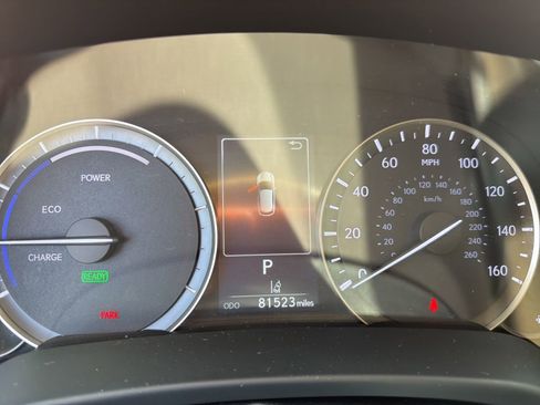 Used 2020 Lexus RX 450hL AWD w/ Premium Package image 16