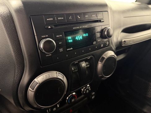 Used 2017 Jeep Wrangler Sport image 24