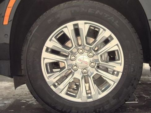 Used 2025 GMC Yukon Denali image 8