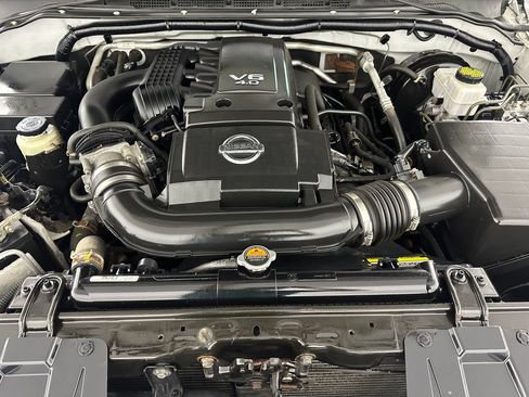 Used 2019 Nissan Frontier PRO-4X AWD/4WD image 32