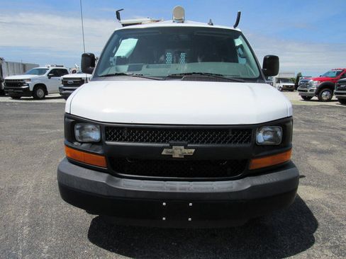 Used 2016 Chevrolet Express 2500 RWD image 8