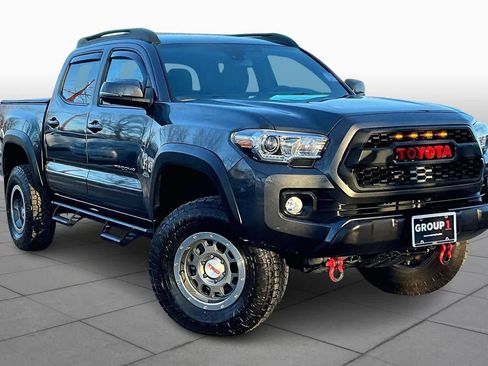 Used 2023 Toyota Tacoma TRD Off-Road image 3