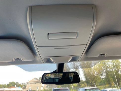 Used 2019 Dodge Grand Caravan SE FWD image 21