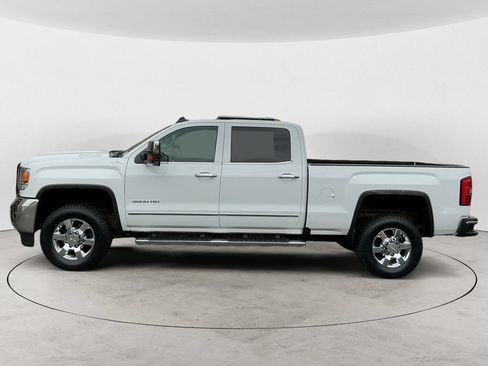 Used 2018 GMC Sierra 3500 SLT w/ Duramax Plus Package AWD/4WD image 8