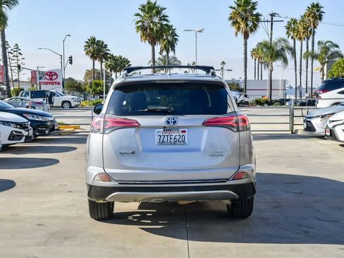 Used 2017 Toyota RAV4 Limited image 8
