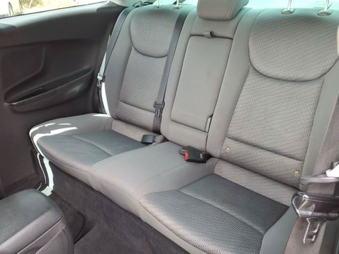 Used 2013 Hyundai Elantra FWD image 23