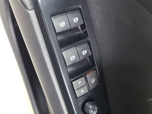 Used 2018 Toyota Camry LE FWD image 20