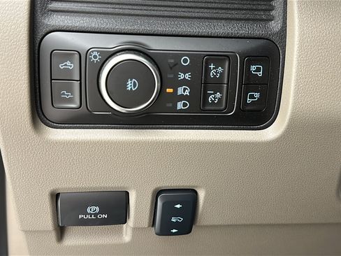 New 2026 Ford F250 Platinum w/ Platinum Plus Package AWD/4WD image 26