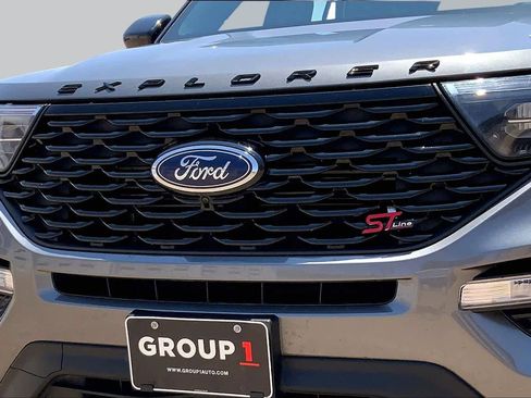 Certified 2023 Ford Explorer ST-Line w/ Class IV Trailer Tow Package RWD image 30