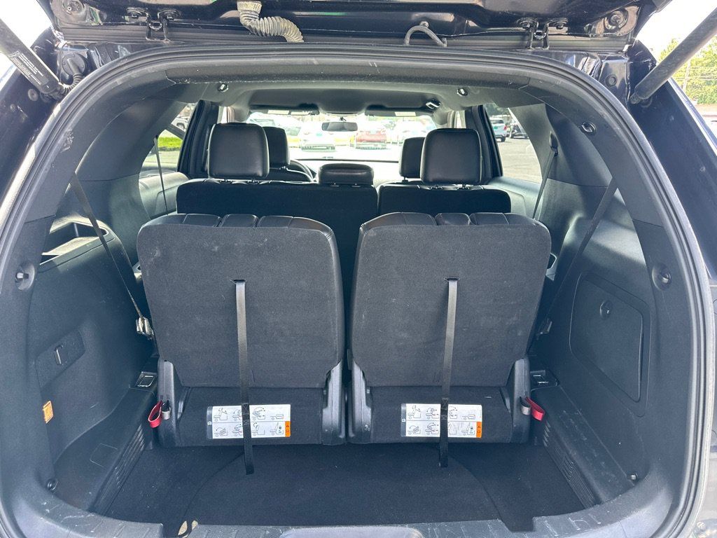 Used 2019 Ford Explorer XLT w/ Equipment Group 202A AWD/4WD image 20