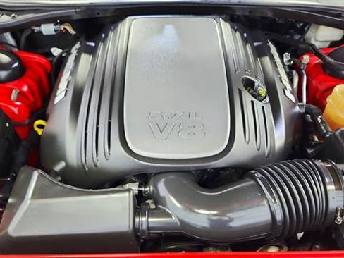 Used 2015 Dodge Challenger R/T Plus RWD image 36