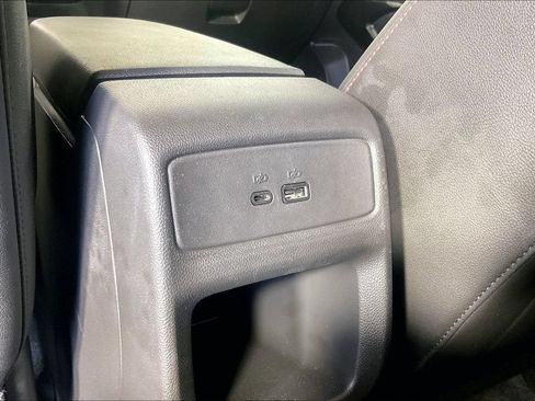 Used 2025 Chevrolet Trax RS w/ Sunroof Package FWD image 31