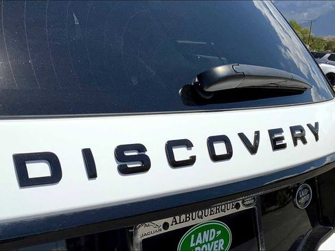 Certified 2022 Land Rover Discovery Sport SE R-Dynamic image 30