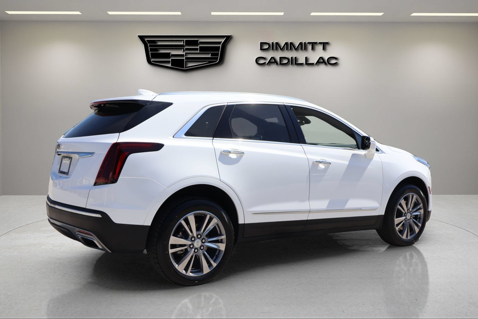 Used 2024 Cadillac XT5 Premium Luxury FWD image 5