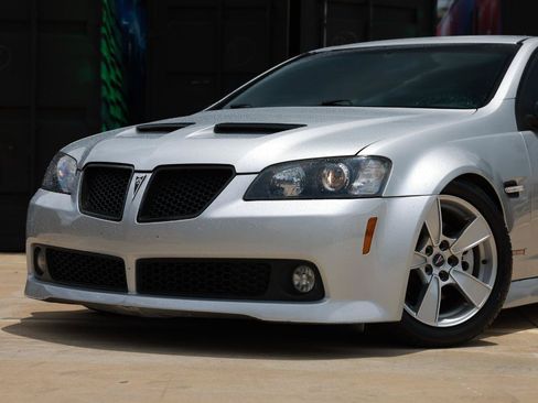 Used 2009 Pontiac G8 GT w/ Premium Package RWD image 32