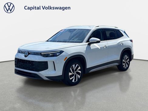 Certified 2025 Volkswagen Tiguan S FWD image 1
