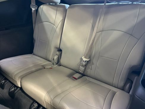Used 2020 Buick Enclave Premium w/ Sun and Sites Package FWD image 17