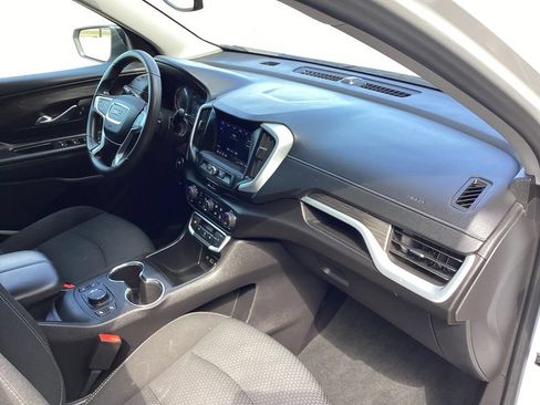 Used 2024 GMC Terrain SLE w/ Driver Convenience Package FWD image 33