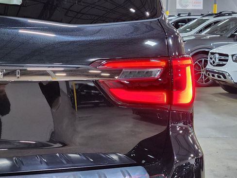 Used 2024 INFINITI QX80 Sensory image 22