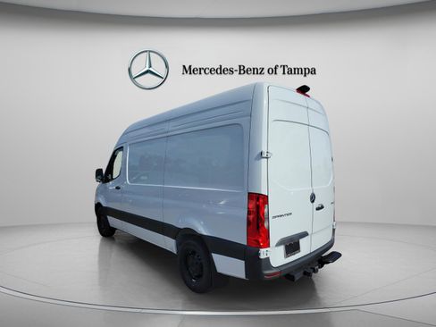 Used 2025 Mercedes-Benz Sprinter 2500 image 3