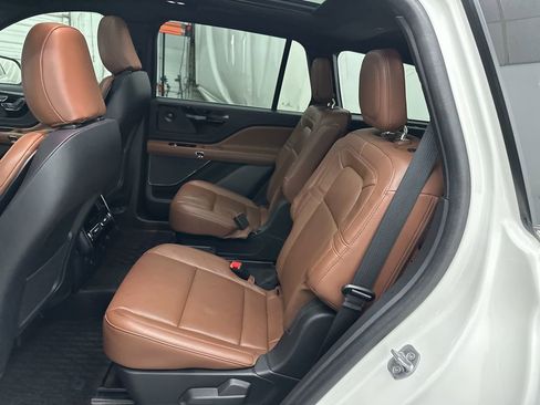 Used 2023 Lincoln Aviator Reserve w/ Equipment Group 201A image 24