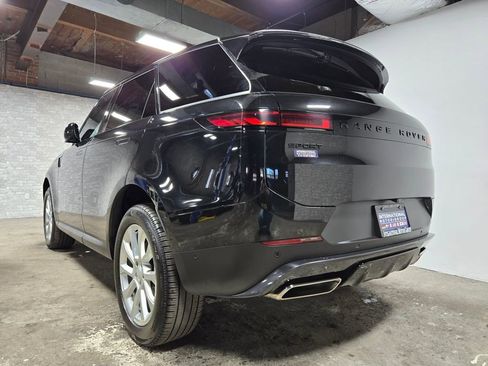 Used 2025 Land Rover Range Rover Sport SE image 42