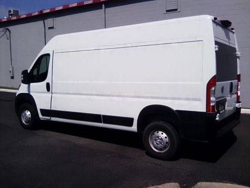Used 2023 RAM ProMaster 2500 FWD image 5
