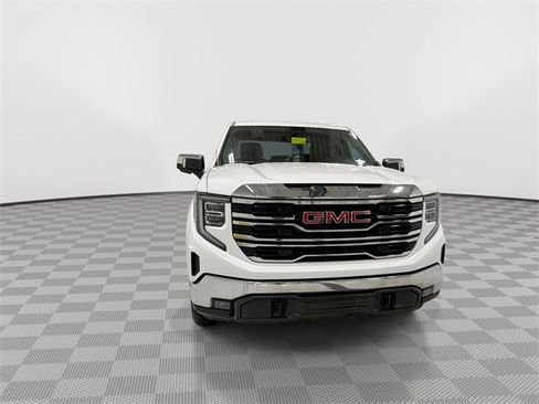 Certified 2024 GMC Sierra 1500 SLT image 3