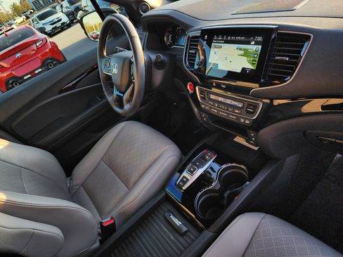 Certified 2023 Honda Passport Elite image 16